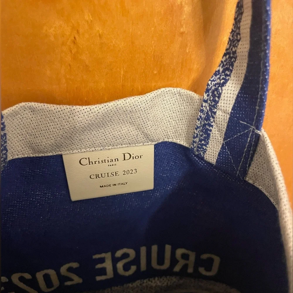 CHRISTIAN DIOR 2023 Sevilla Cruise Collection Totebag - Picture 4 of 4